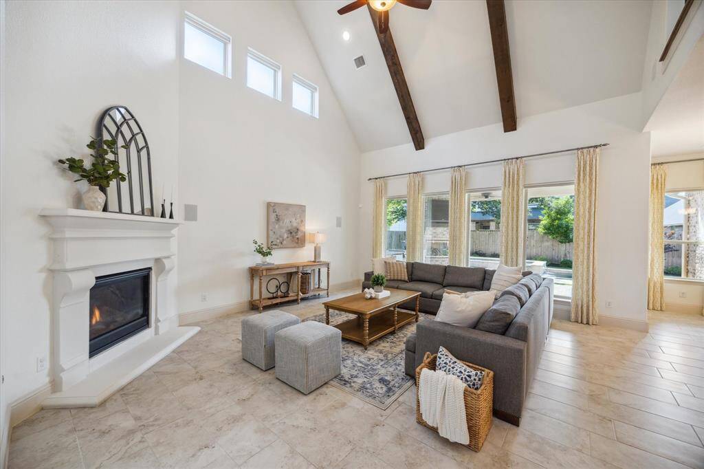 Butlers Pantry with separate ice maker adorns this dining and kitchen