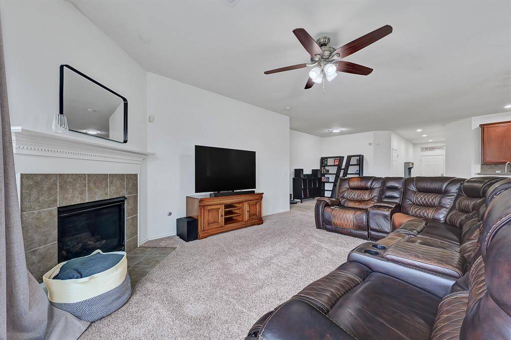 Alternate view of the living room.