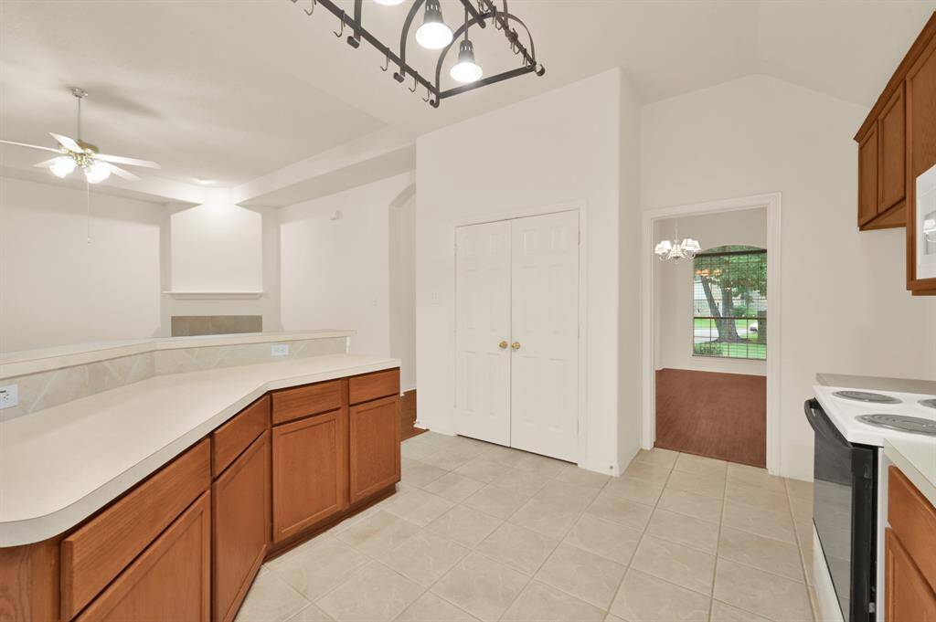Lots of kitchen storage.