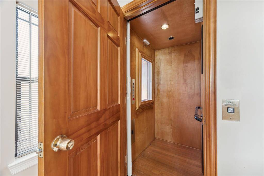 ELEVATOR!!! From garage to 2nd & 3rd floor floors