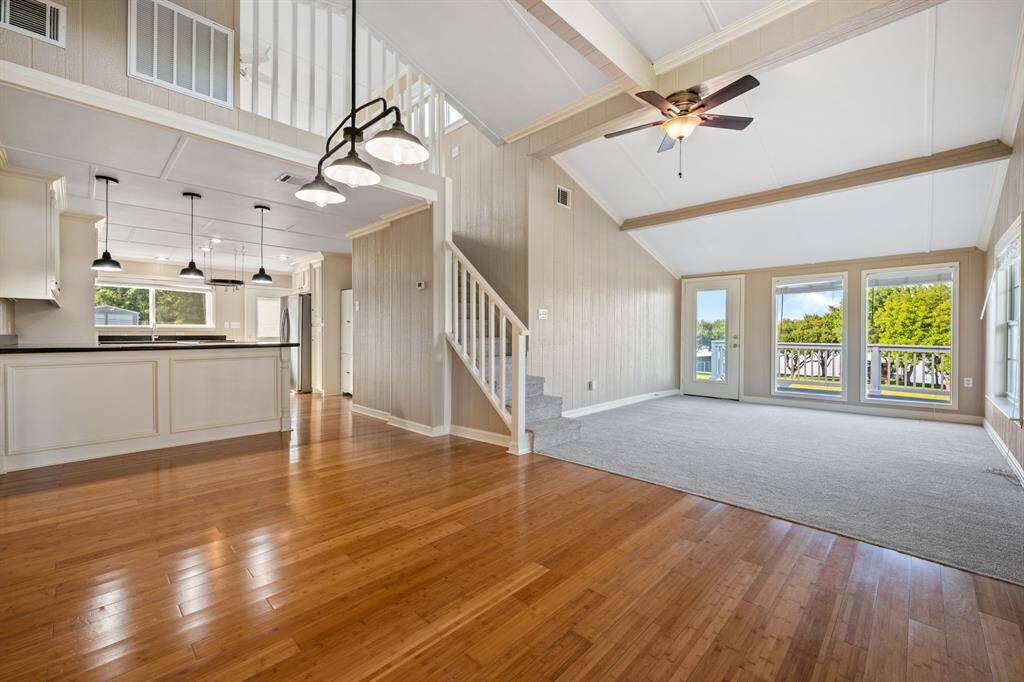 Dining room/Livingroom