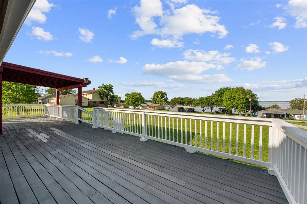 wrap around deck