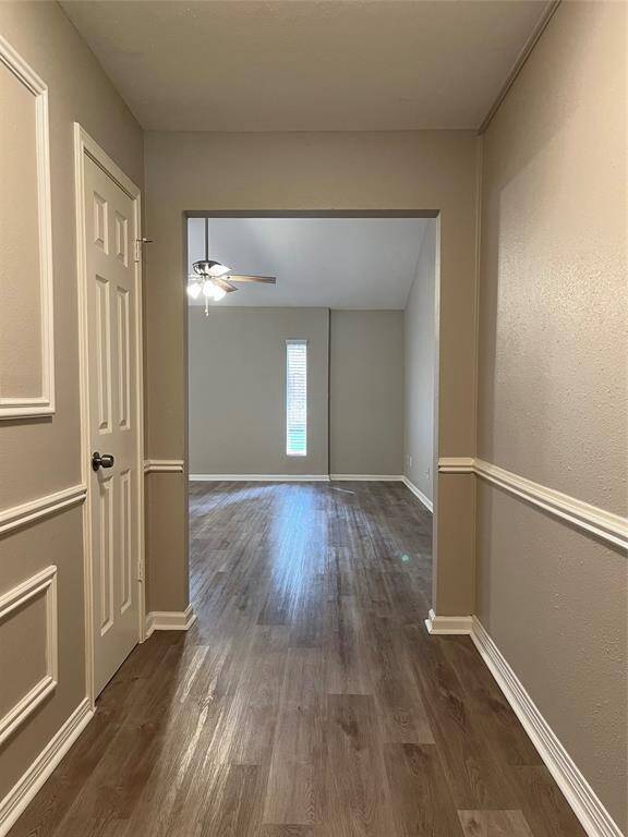 Beautiful wood-look vinyl throughout living areas!