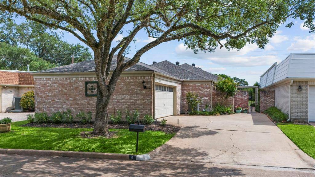 Beautiful 1-story brick home located in the highly sought-after Sugar Creek neighborhood, right in the heart of Sugar Land, TX.