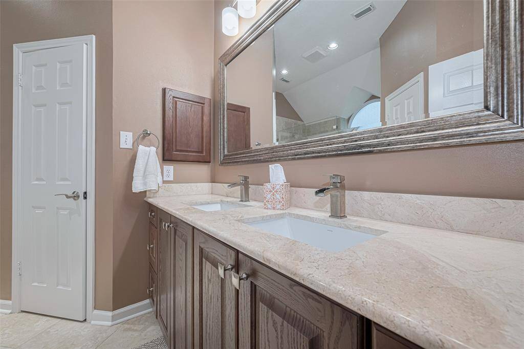 Primary bathroom on 1st floor