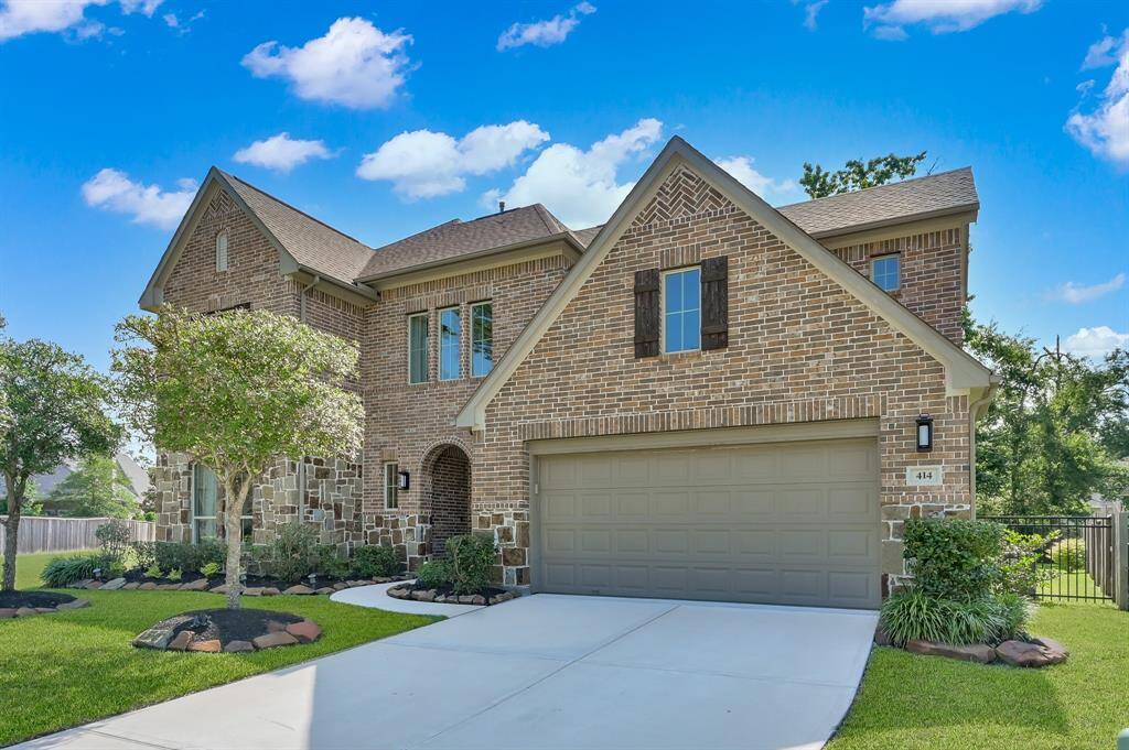 RARE FIND! This beautiful two-story Westin Home, built in 2020, is situated on an unmatched premium 14,000+ sqft greenbelt and cul-de-sac lot in the highly desirable West Village of Grand Central Park.