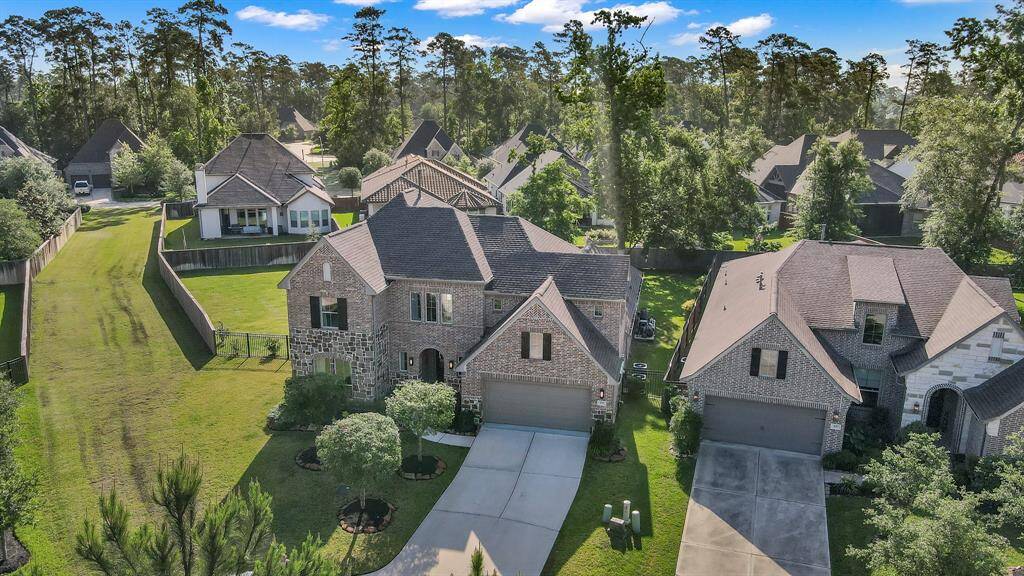 Adjacent to a greenbelt and located LESS THAN 1,000ft from the nearest park, pond, and entry to the community nature trails.
