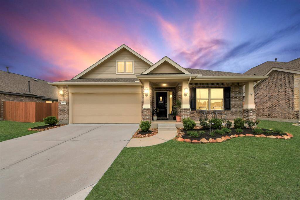 Welcome to 4322 Tawny Timber Drive!
