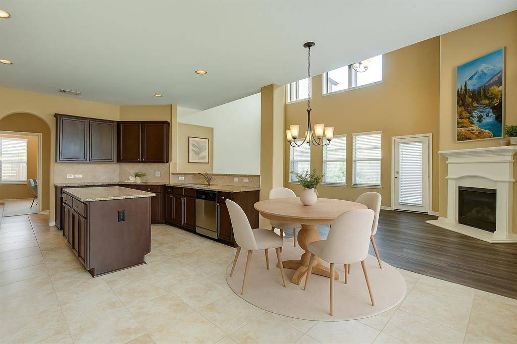 **Virtually staged** Breakfast nook