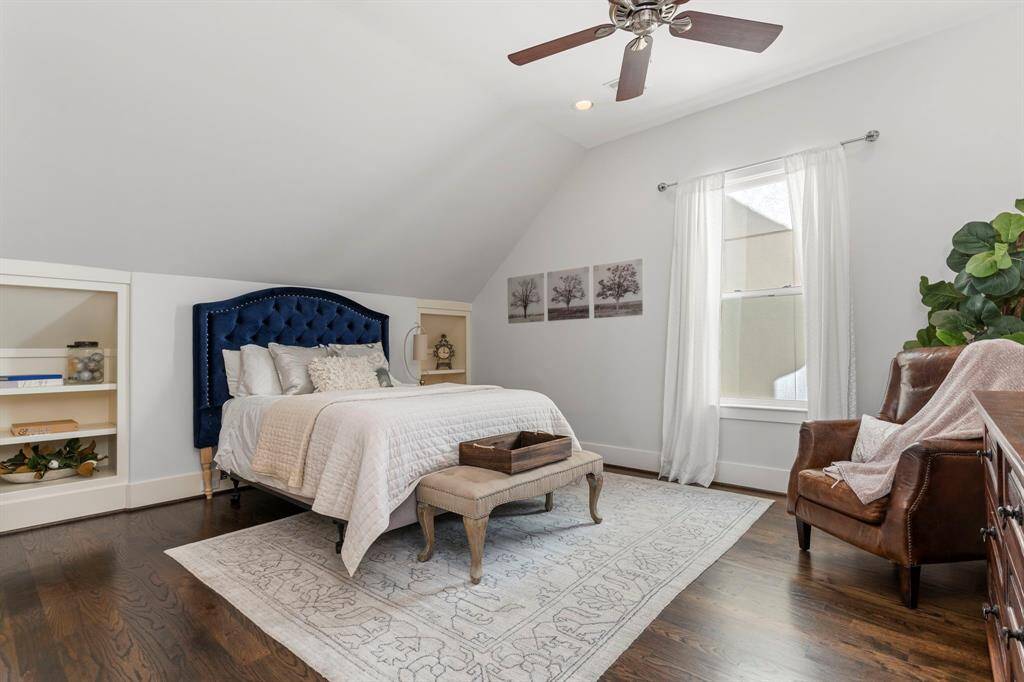 Another view of the fourth bedroom as soon as you walk in.