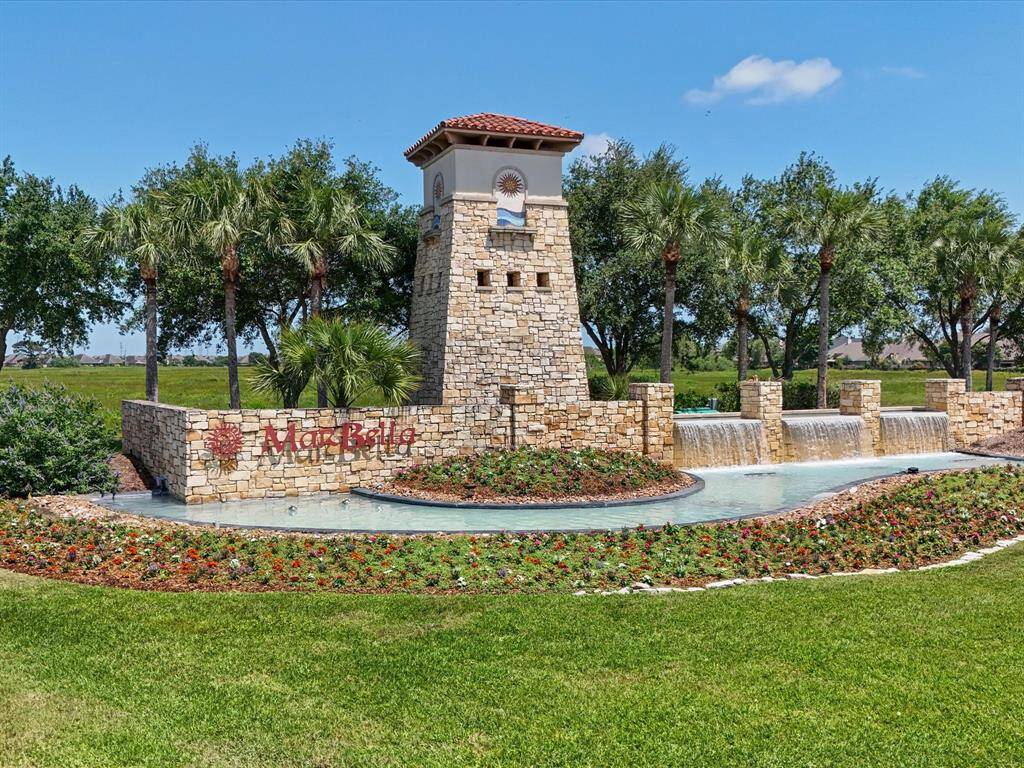 Mar Bella was voted most beautiful subdivision in League City, TX