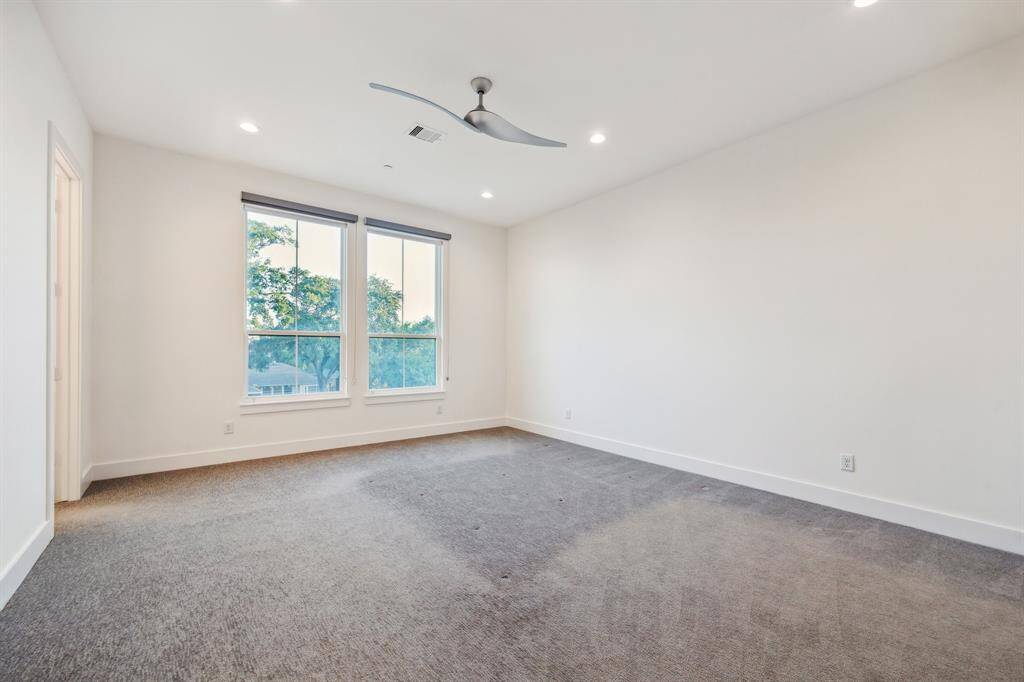 [SECONDARY BEDROOM]