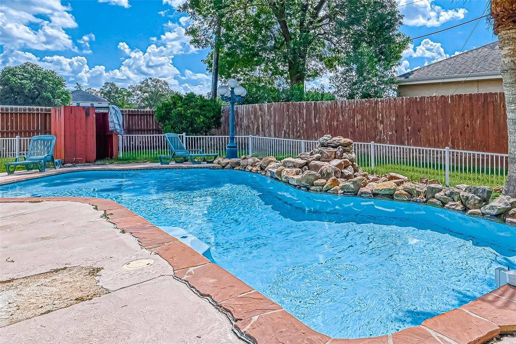 Sparkling pool