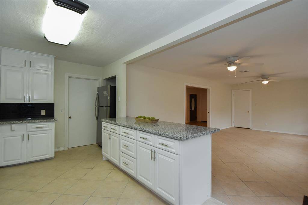 So much space.  Great bar for entertaining.