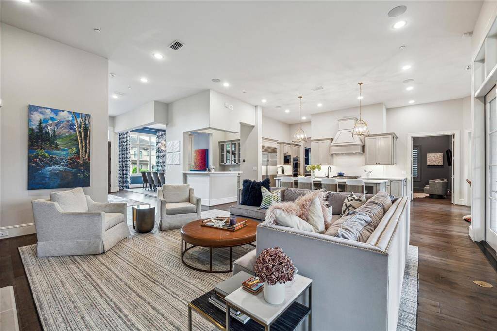 Additional overall view of family room and kitchen
