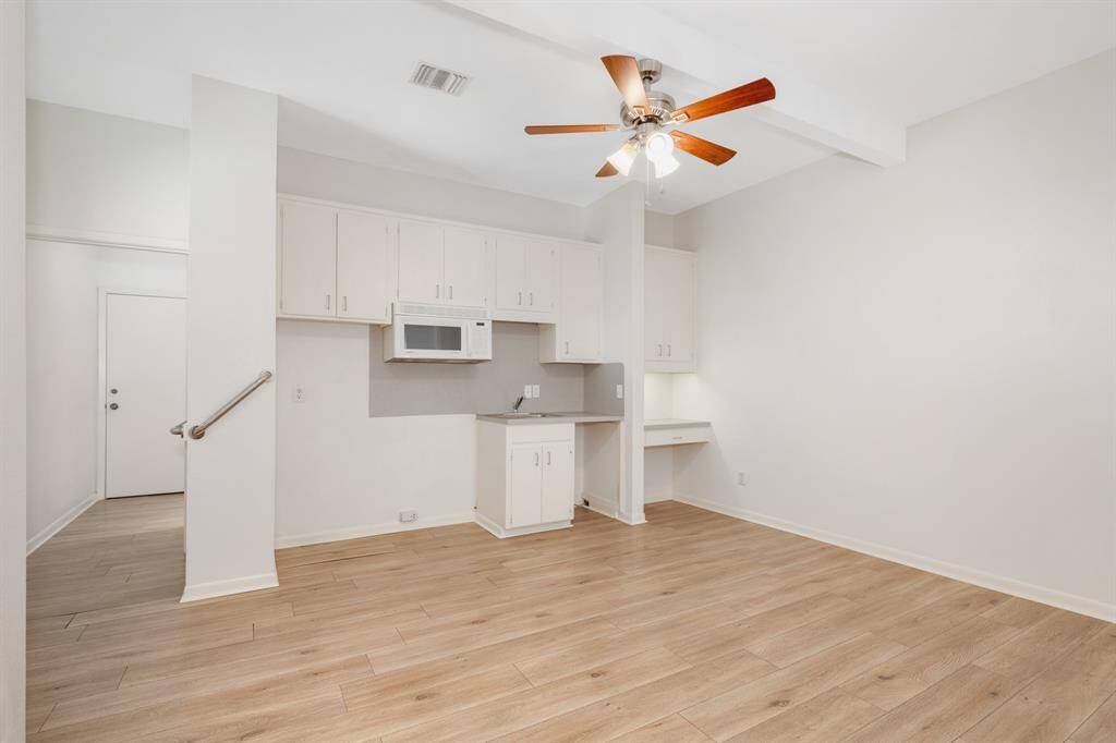 Guest suite kitchenette