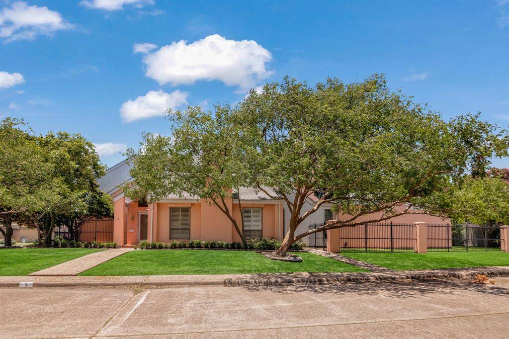 Street view off Colony Park Dr
