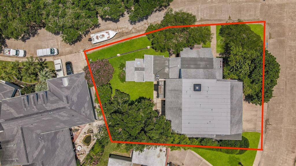 Outline of 5 Colony Park Dr