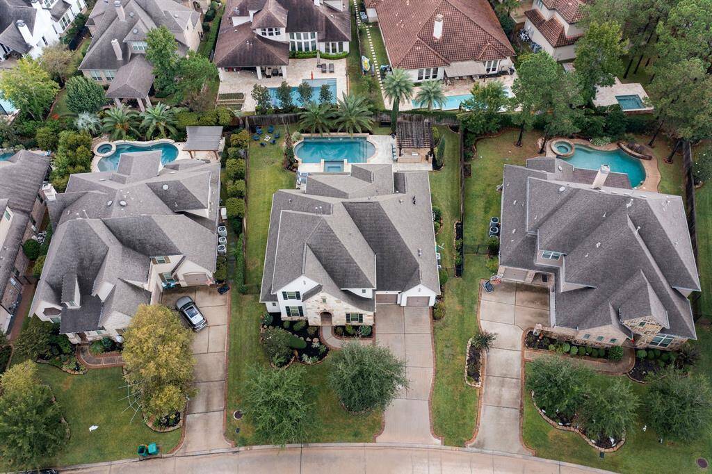 Welcome to the beautiful neighborhood of Spincaster in Creekside Park