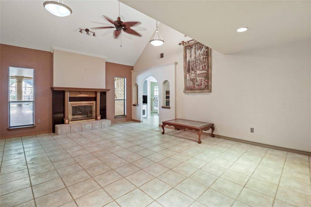 Living Room with high ceilings