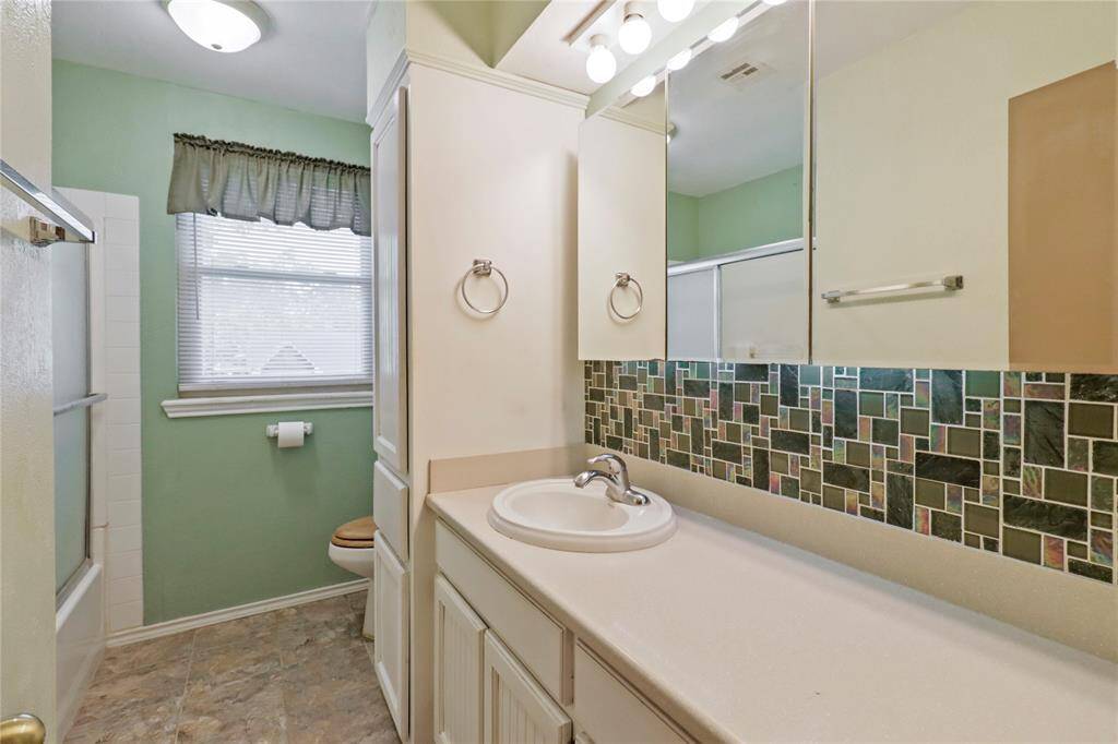 Hall Bathroom