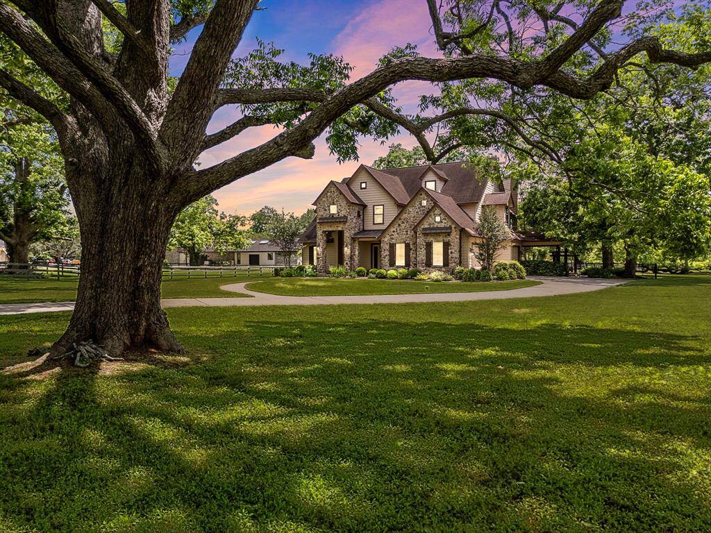 Embrace tranquility in this picturesque retreat!