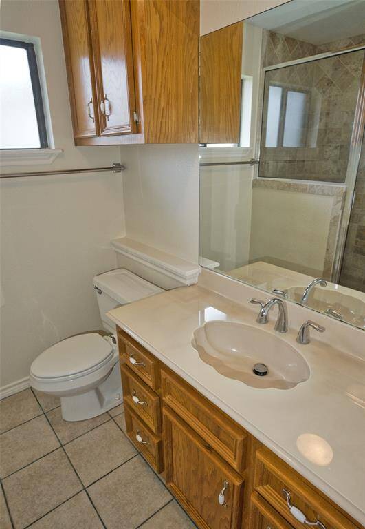 Full Bath w/shower