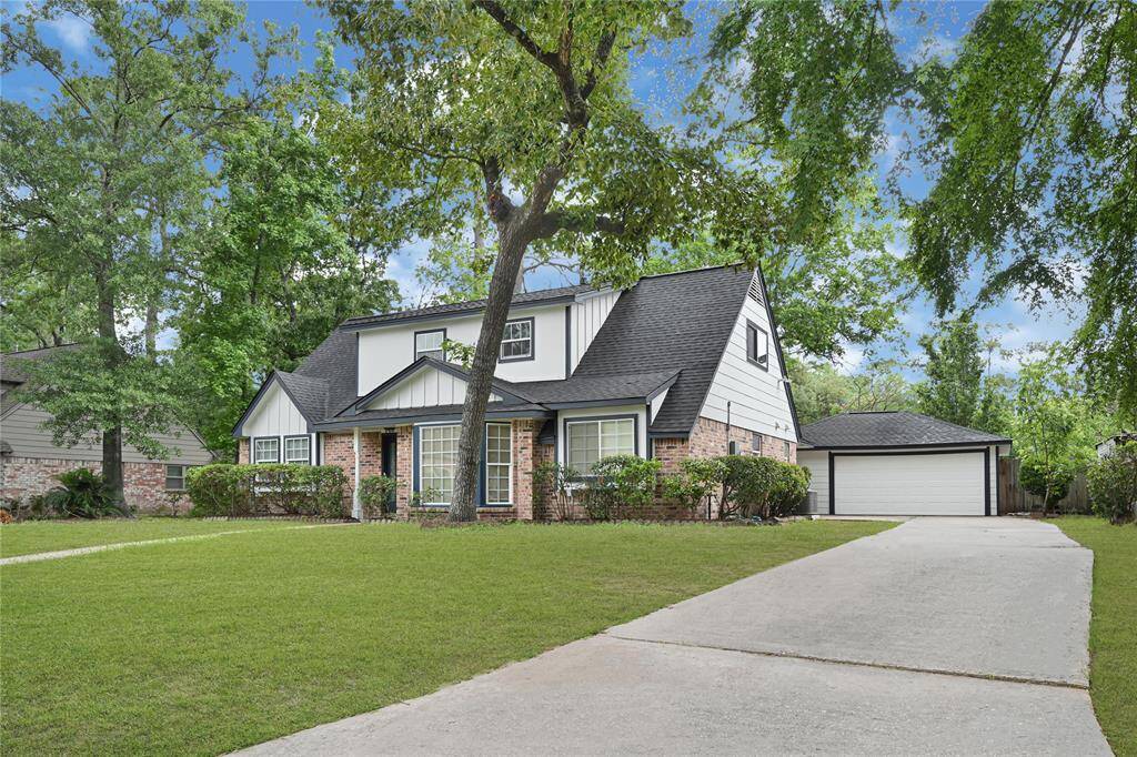 Extra Long Driveway with ample parking!