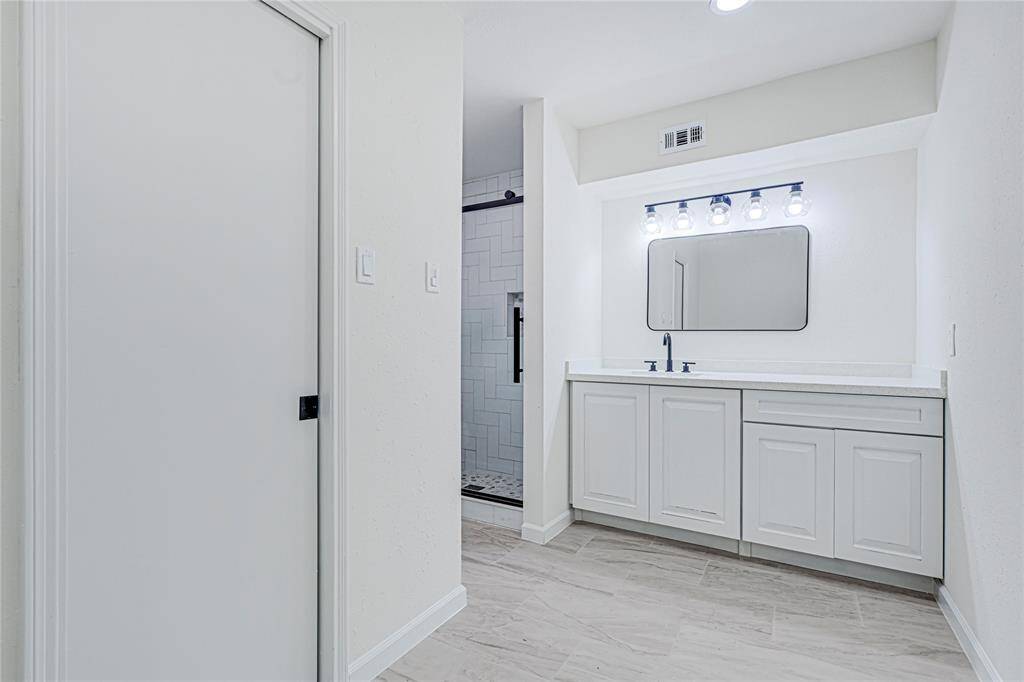 Bright & Open Updated Master Bathroom