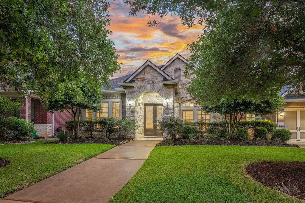 Experience the serenity of lakeside living in this gorgeous David Weekley waterfront home, where peaceful water views create a stunning everyday backdrop. This waterfront beauty in Legacy of Cross Creek Ranch offers 4 bedrooms, 3 full baths, 2 car garage and an open-concept layout perfect for effortless living and entertaining.