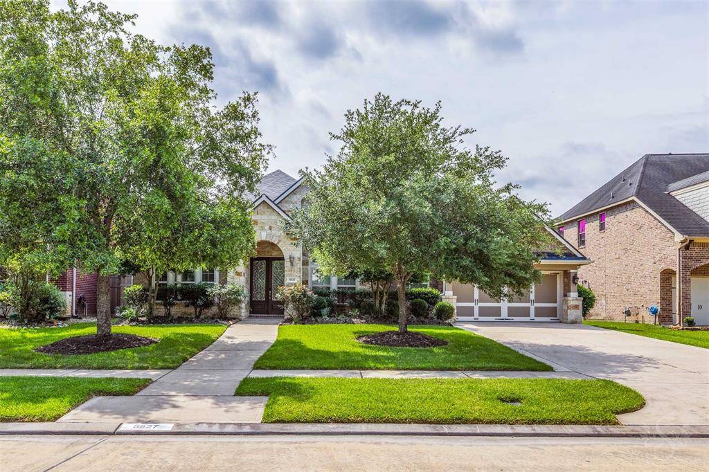 Experience the serenity of lakeside living in this gorgeous David Weekley waterfront home, where peaceful water views create a stunning everyday backdrop. This waterfront beauty in Legacy of Cross Creek Ranch offers 4 bedrooms, 3 full baths, 2 car garage and an open-concept layout perfect for effortless living and entertaining.