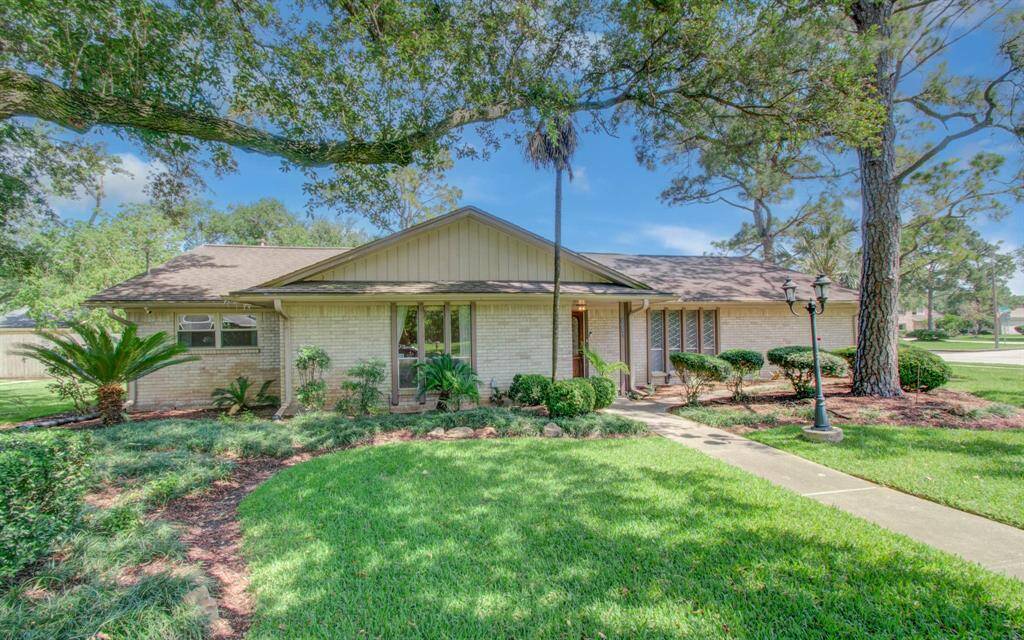 1/2 Acre Lot
