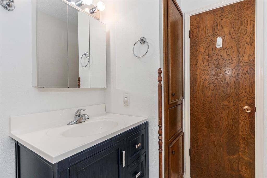 New Vanity and sink