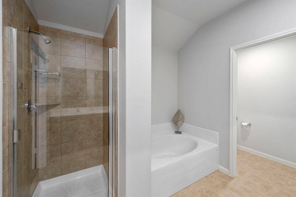 Another view of bathroom suite.