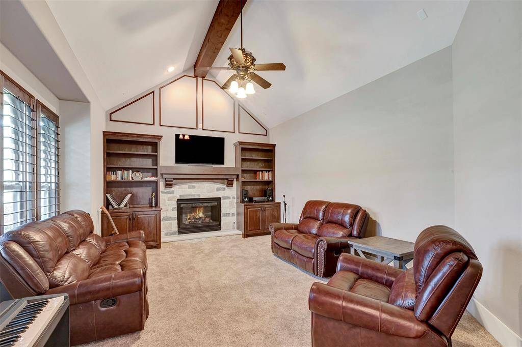 2nd living area