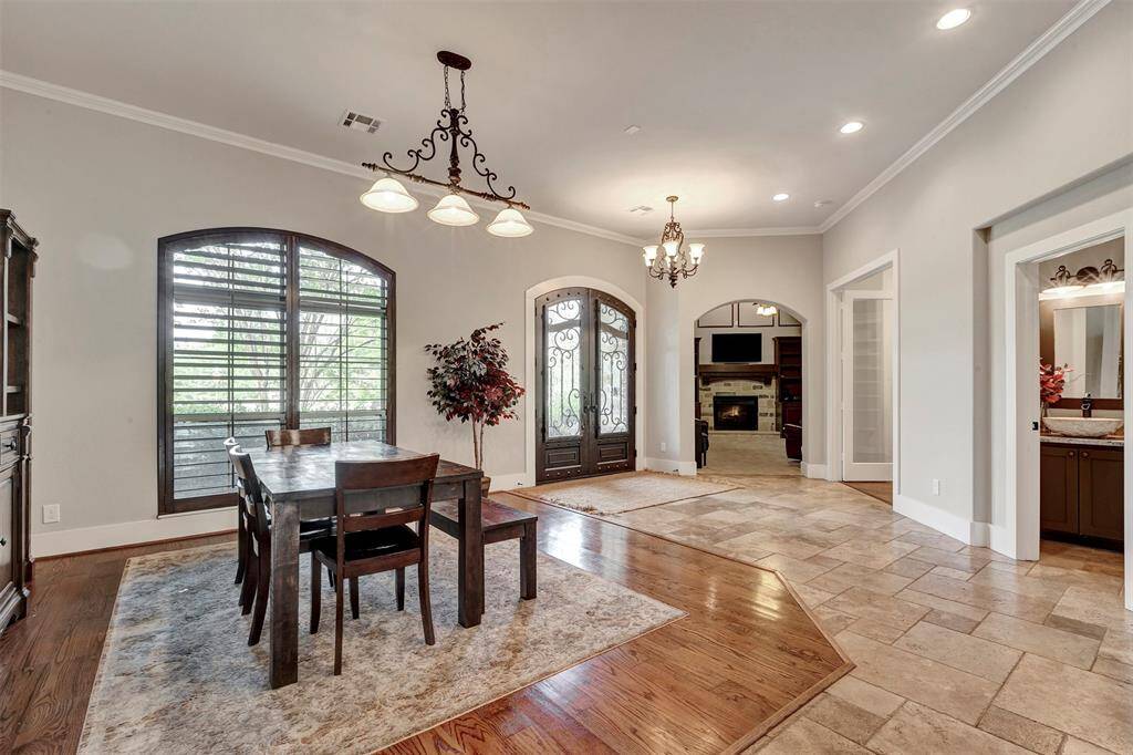 Formal dining room