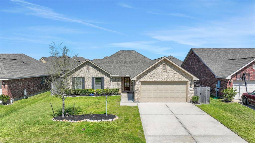 Built by Cervelle Home builders - one of very few in the neighborhood.