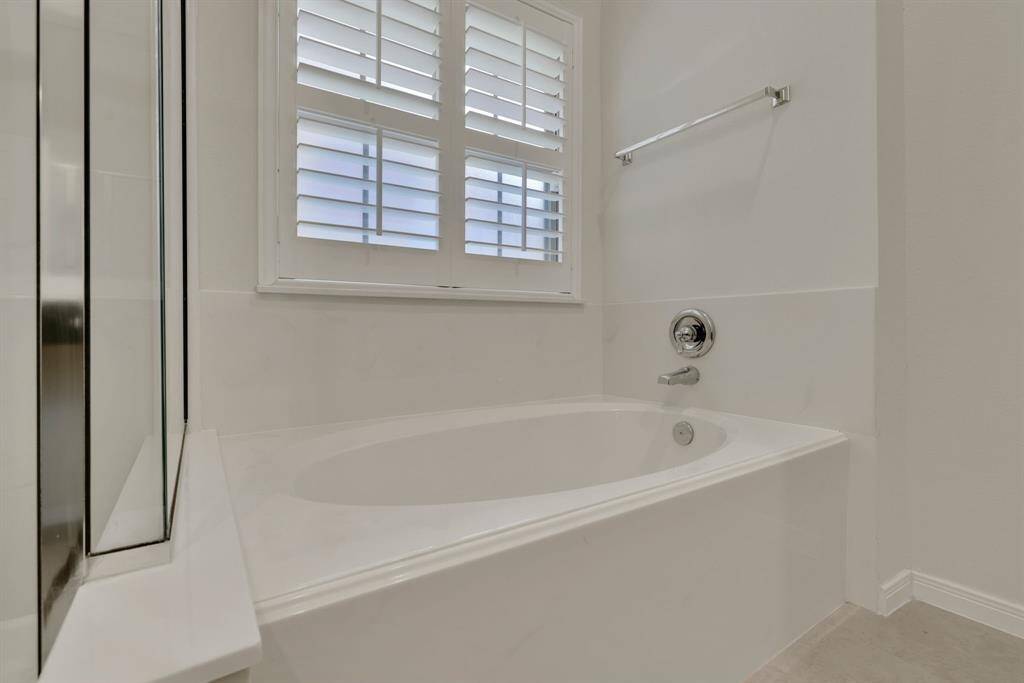 Large soaking tub and walk-in shower