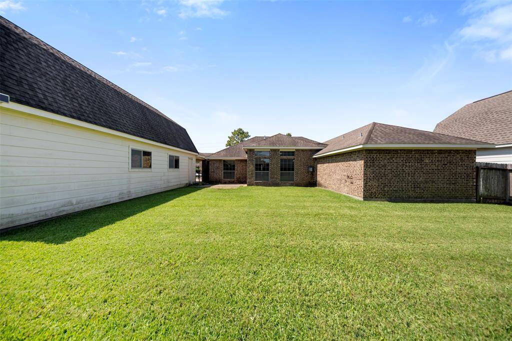 Spacious Yard