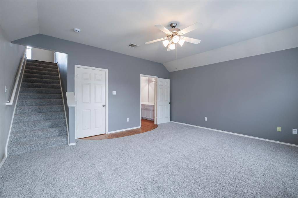 Great space for really anything. Could be an exercise space, office, craft room or nursery.