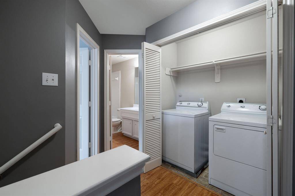 Secondary bathroom. Ready for move-in.