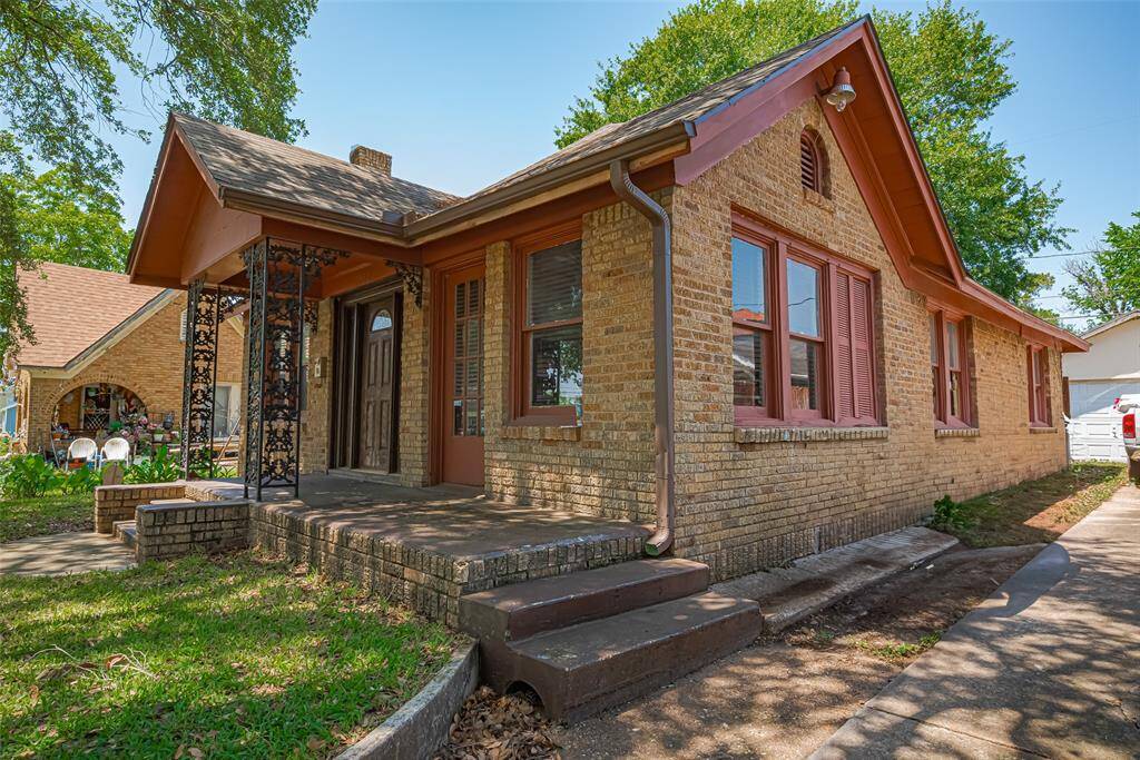Brick has designs and colors. Wood and cement board exterior