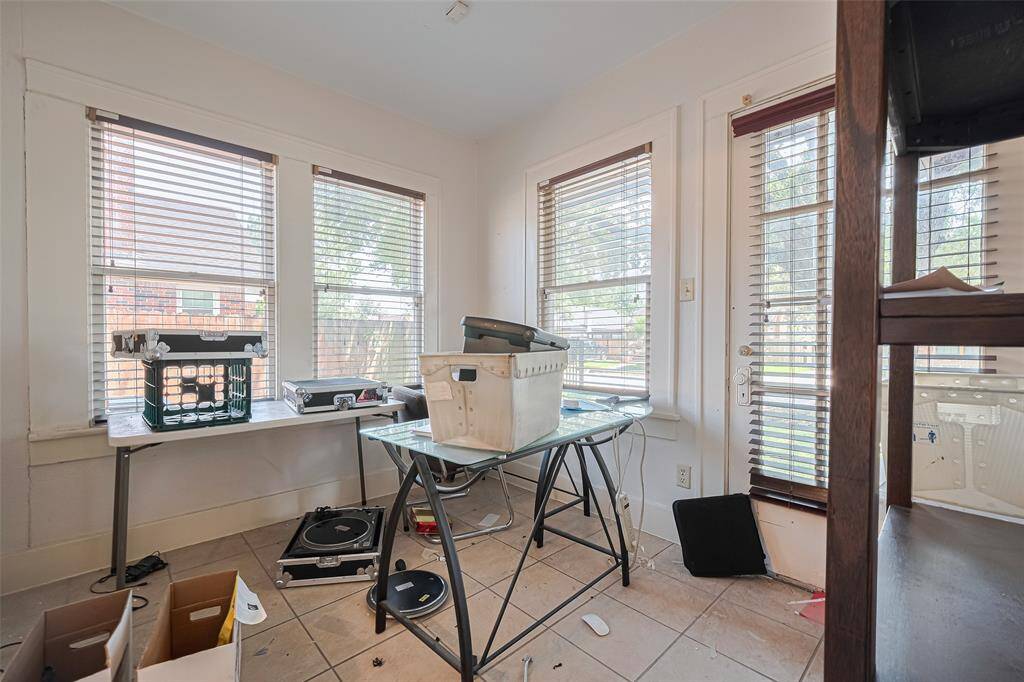 Third bedroom or office has loads of windows