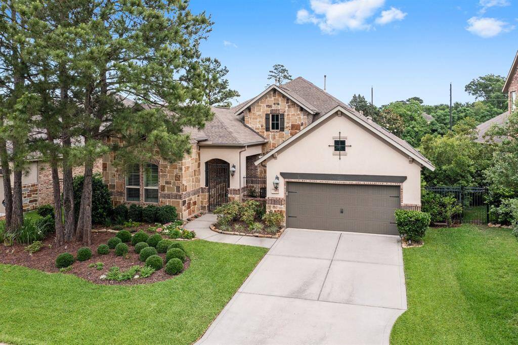Looking for a newer spacious ranch with a pool and spa and a darling front courtyard in Creekside Park? Nestled on a quiet street, this immaculate home boasts an open-concept design inside with all the must-have features. Entertain in the back yard featuring an L-shaped covered porch and a contemporary pool/spa boasting waterfalls and a stacked stone wall. 3 car tandem garage with tons of storage and workbench.
