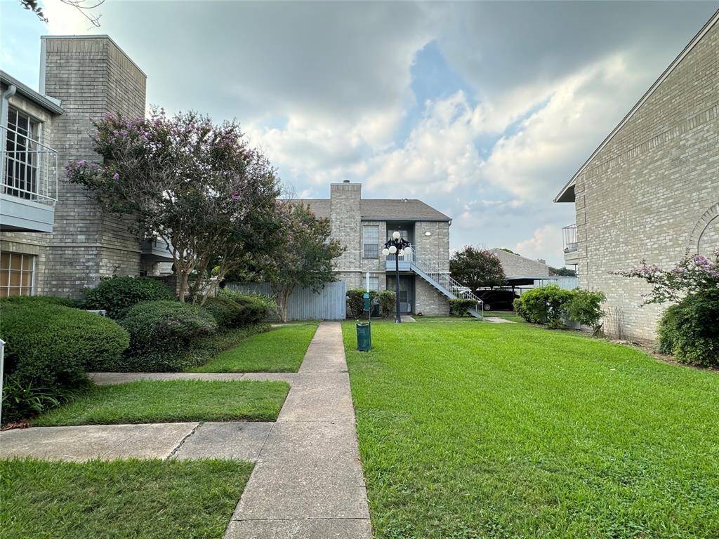 Lovely greenery throughout the community with pet-friendly walking paths.
