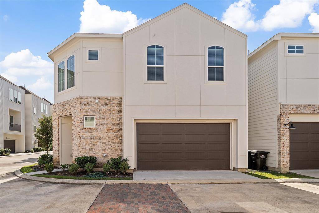 Gated community with 2 car garage. Plenty of guest parking near exterior of home.