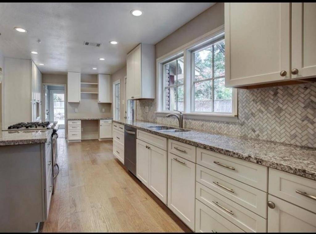 Kitchen with plenty of natural light
