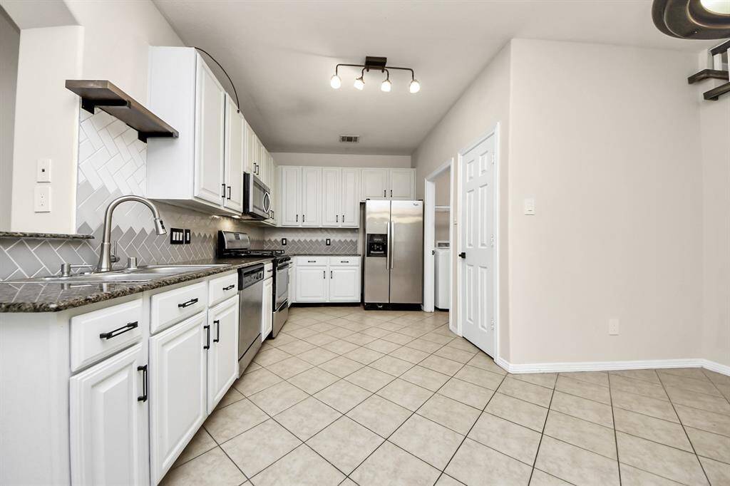 Plenty of space for a cozy breakfast/dining area.