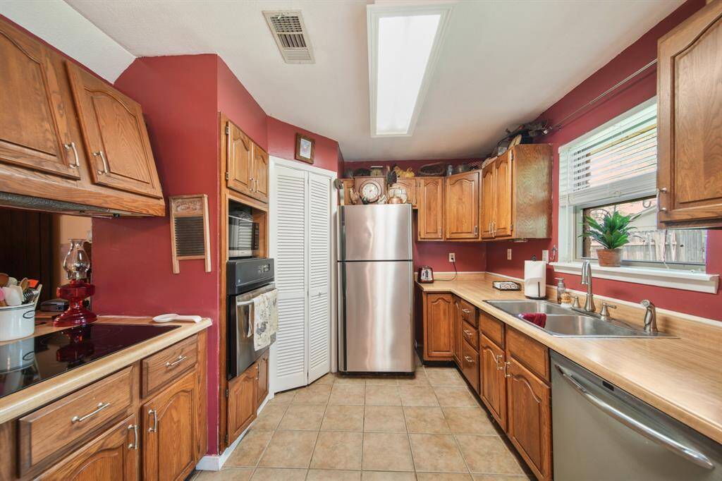 Tons of cabinet space