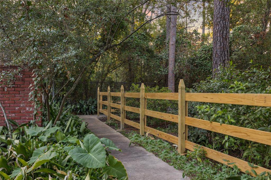Path on the street for easy access to Hunters Creek Elementary (Buyer to verify eligibility) just around the corner.